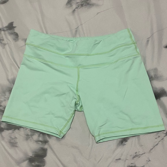 lululemon athletica Pants - Green lululemon biker shorts, size 10